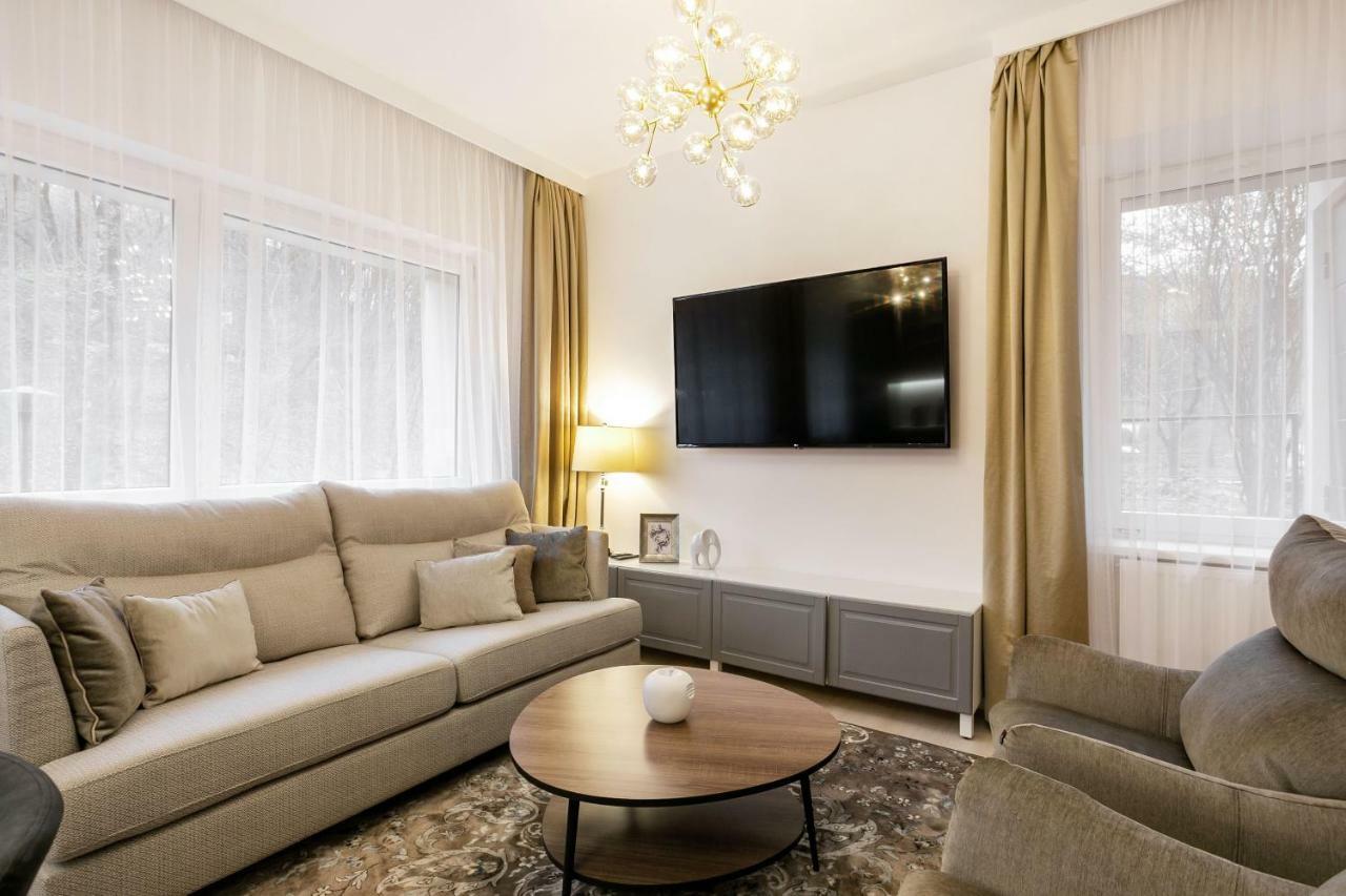 Luxury For Everyone - Hills Park Lux Apartments 3 VNO Buitenkant foto
