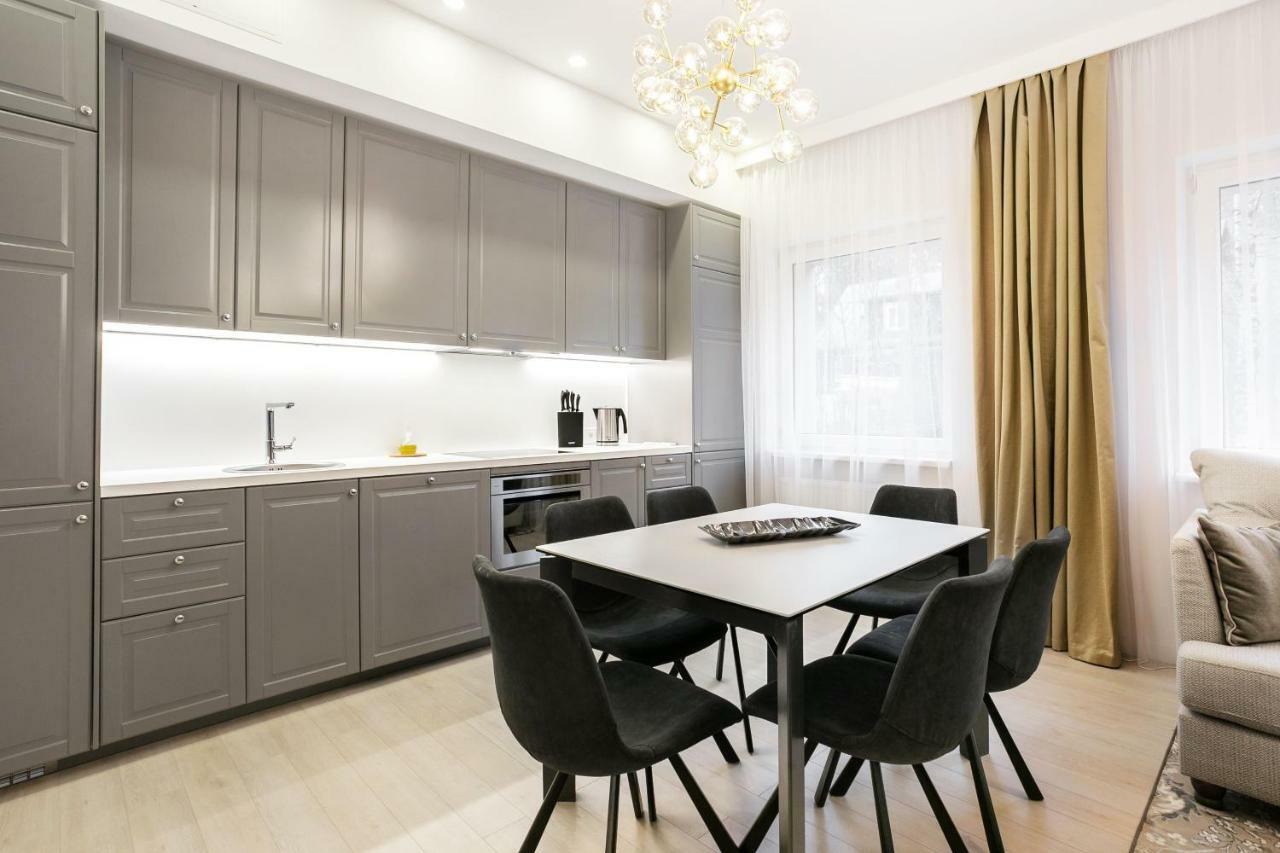 Luxury For Everyone - Hills Park Lux Apartments 3 VNO Buitenkant foto