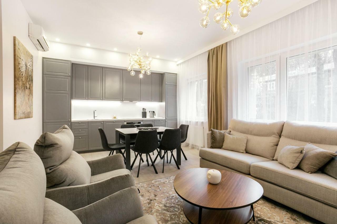 Luxury For Everyone - Hills Park Lux Apartments 3 VNO Buitenkant foto