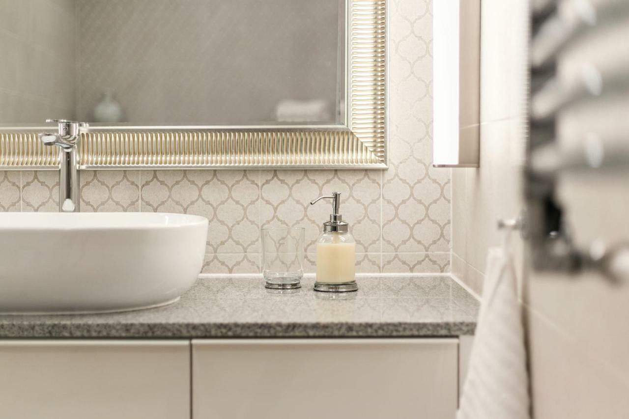 Luxury For Everyone - Hills Park Lux Apartments 3 VNO Buitenkant foto
