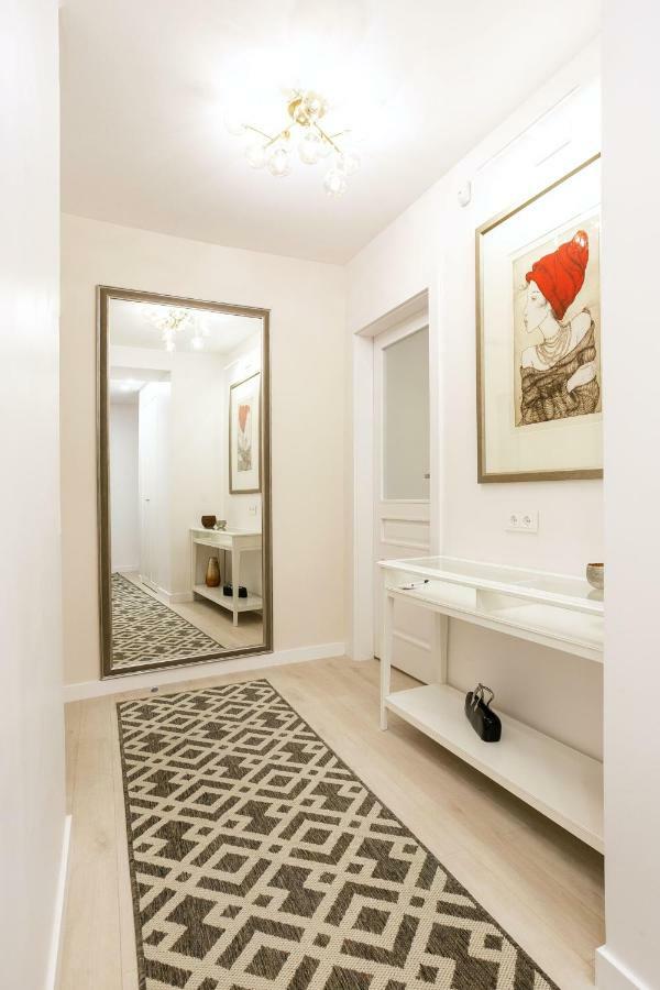 Luxury For Everyone - Hills Park Lux Apartments 3 VNO Buitenkant foto